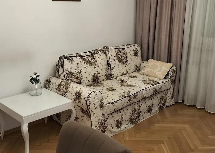 B10 Solec Koźmińska 2 Football Stadium Apartament